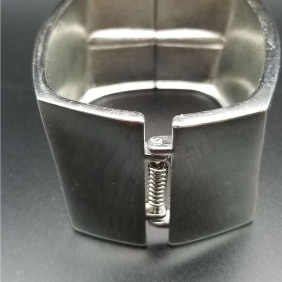 Egyptian Squared Bracelet Silver Hinge. OFL - Picture 2 of 3